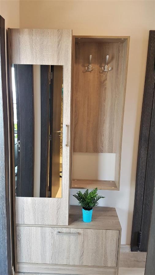 Azzurro-Top Floor Apartment In Quiet Neighborhood, Free Private Parking Varna Bagian luar foto